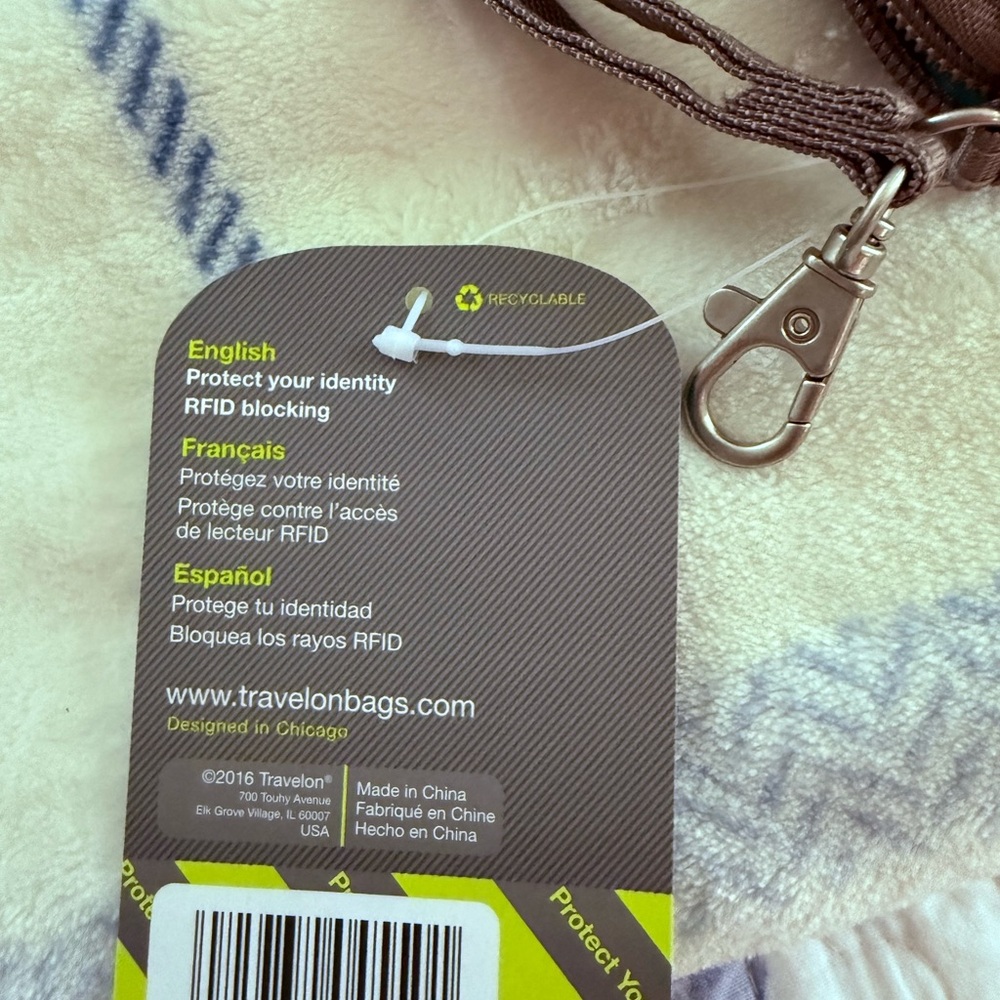 Travelon Brown Wallet with RFID Blocking - Picture 6 of 6
